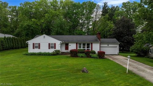 2834 Bancroft Rd, Fairlawn, OH, 44333-3527 | Card Image