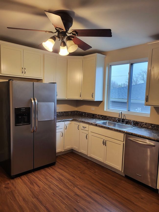 240 Maple St, House other with 5 bedrooms, 3 bathrooms and 2 parking in Paw Paw IL | Image 6