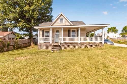 1539 Delphine Ave N, Waynesboro, VA, 22980 | Card Image