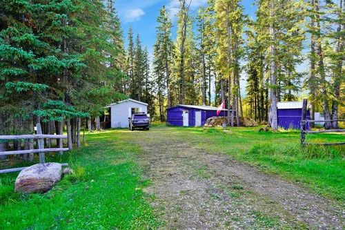 410 Bourbon Avenue, Winfield, AB, T0C2X0 | Card Image