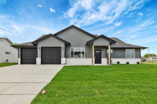 605 Sweetwater Cir, Maize, KS, 67101-8100 | Card Image