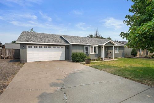 12512 W 11th Ave, Airway Heights, WA, 99001-9600 | Card Image