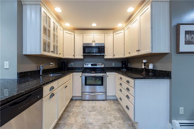 2 - 24 Mariner Heights View, Condo with 2 bedrooms, 1 bathrooms and 2 parking in Westerly RI | Image 13