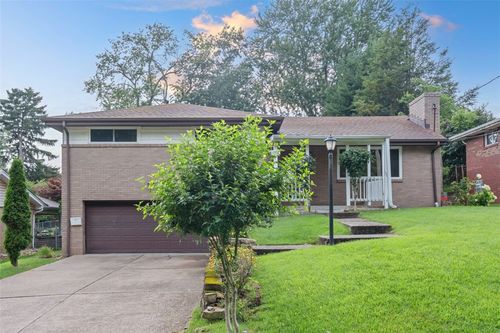 4952 Flamingo Dr, Pittsburgh, PA, 15236-2060 | Card Image