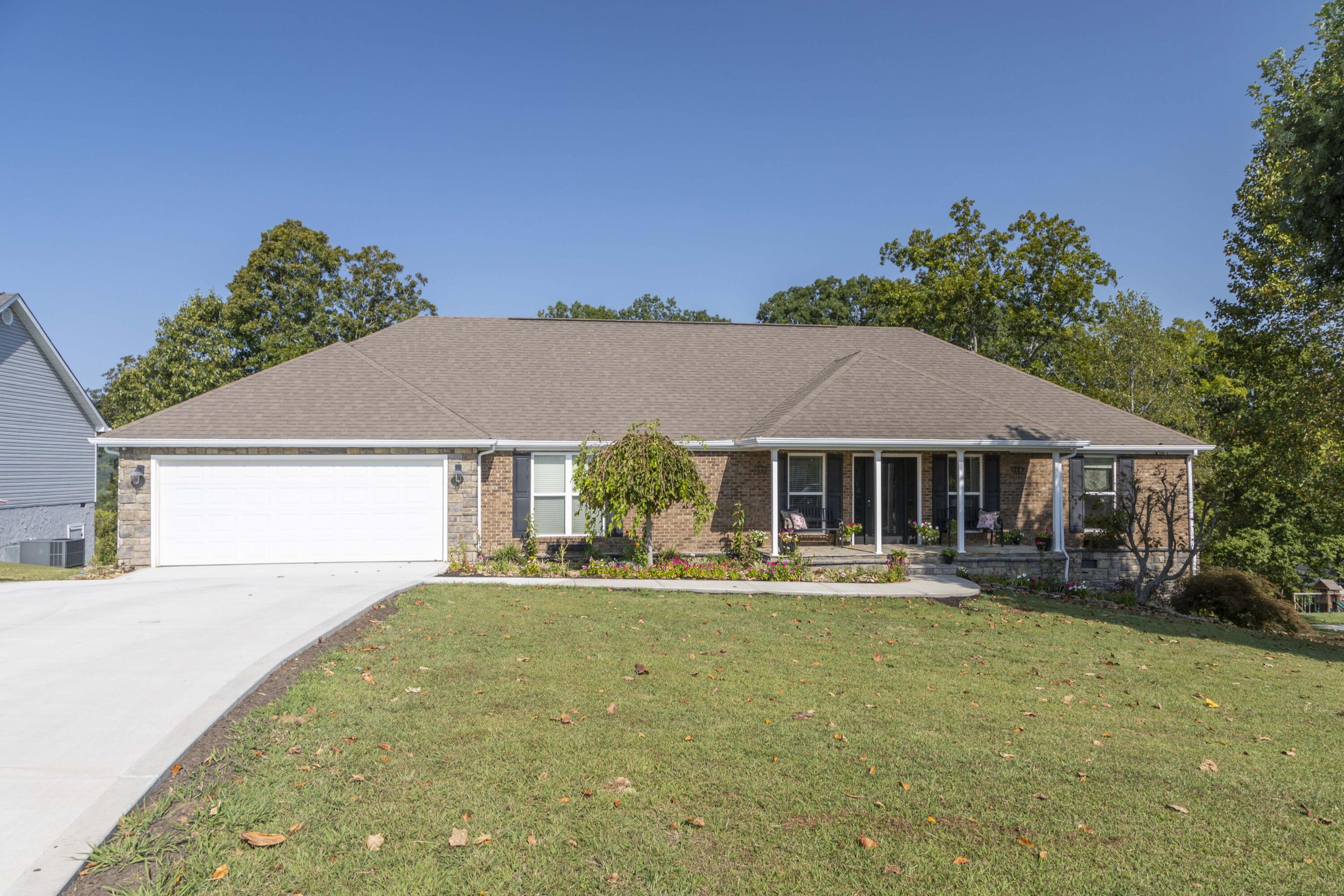 Tucker Chase Ct, Evensville, TN 37332