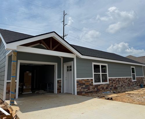 203 Ashkirk Ln, Glasgow, KY, 42141-3515 | Card Image