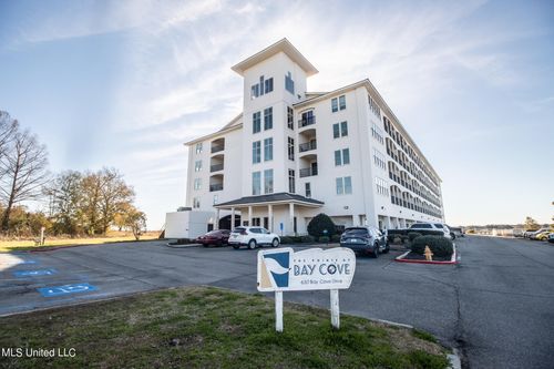 unit-204-630 Bay Cove Dr, Biloxi, MS, 39532-5557 | Card Image