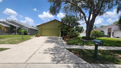 11508 Smokethorn Dr, House other with 3 bedrooms, 2 bathrooms and null parking in Riverview FL | Image 1