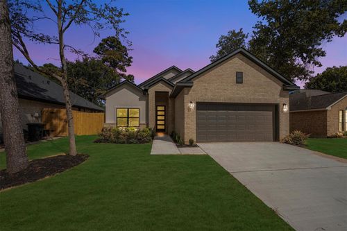 12118 Brightwood Dr, Montgomery, TX, 77356-8926 | Card Image