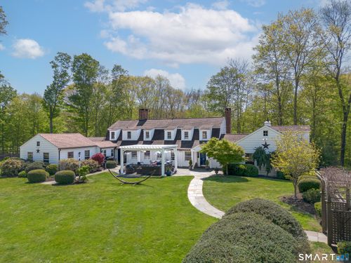 40 Hill Brook Ln, Fairfield, CT, 06824-7135 | Card Image