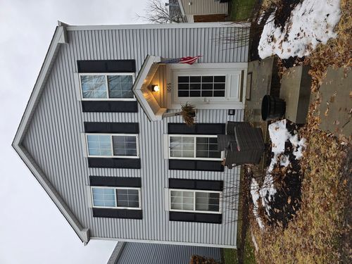 1066 Four Seasons Blvd, Aurora, IL, 60504-4295 | Card Image