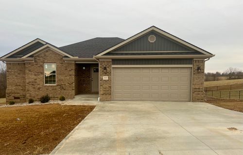 555 Middle Creek Way, Berea, KY, 40403-6595 | Card Image