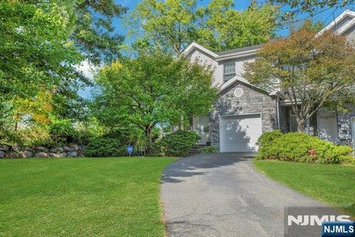 84 Emily Pl, Parsippany, NJ, 07054-3428 | Card Image