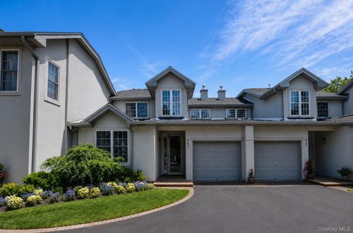 562 Bardini Drive, Huntington, NY, 11747 | Card Image