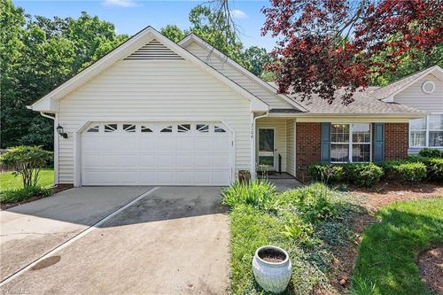 3106 Woodpoint St, Jamestown, NC, 27282-7512 | Card Image