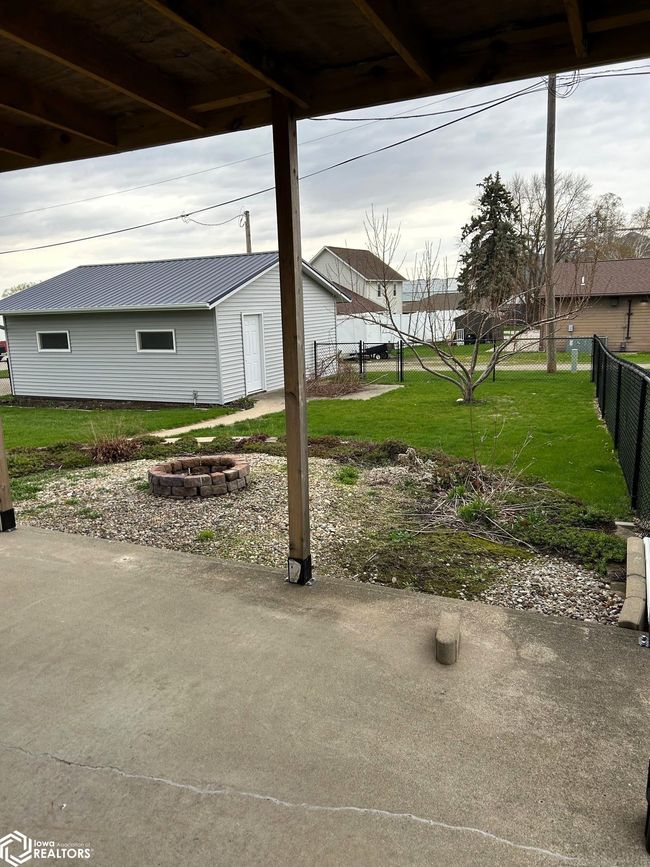 906 4 Th St, Home with 4 bedrooms, 2 bathrooms and 6 parking in Victor IA | Image 41