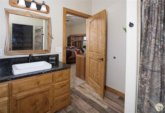 Primarly bathroom | Image 14