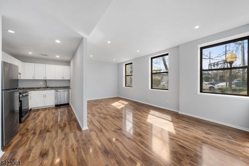 apt-106-54 W Cherry St, Rahway, NJ, 07065-3271 | Card Image