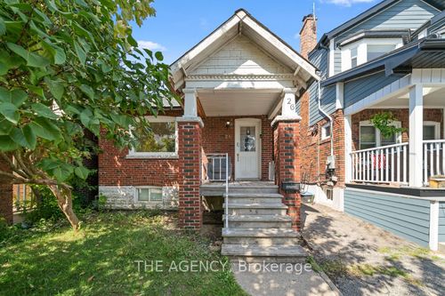 26 Gatwick Ave, East York, ON, M4C1W3 | Card Image