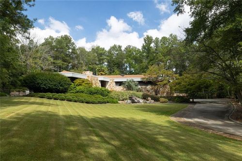 3905 Paran Rdg Nw, Atlanta, GA, 30327-3029 | Card Image