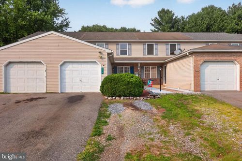 317 Groffdale Rd, QUARRYVILLE, PA, 17566-9109 | Card Image