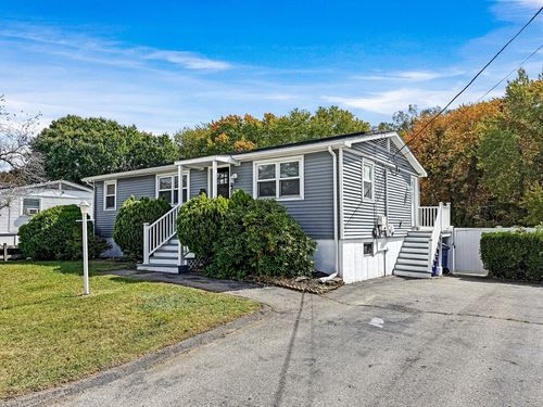 41 Pembroke Dr, Lawrence, MA, 01843-3006 | Card Image