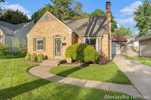 1046 Kenesaw Dr, East Grand Rapids, MI, 49506-3517 | Card Image