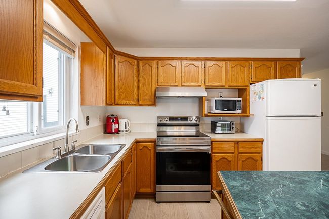 2992 152a St, House other with 3 bedrooms, 2 bathrooms and 4 parking in Surrey BC | Image 9