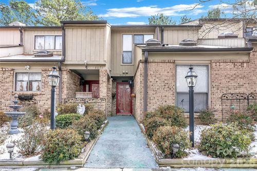 8073 Charter Oak Ln, Charlotte, NC, 28226-4783 | Card Image