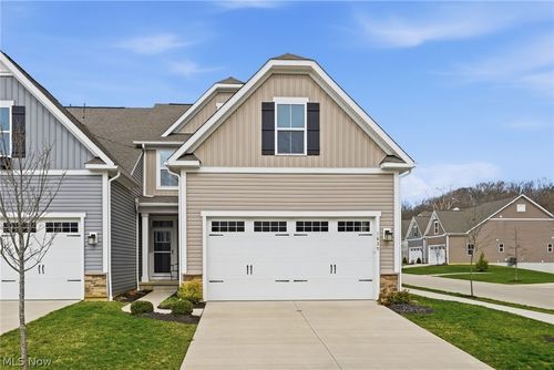 1637 Mud Brook Ln, Akron, OH, 44313-8021 | Card Image