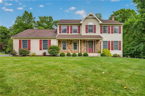 154 Red Oak Ln, Bangor, PA, 18013-2449 | Card Image