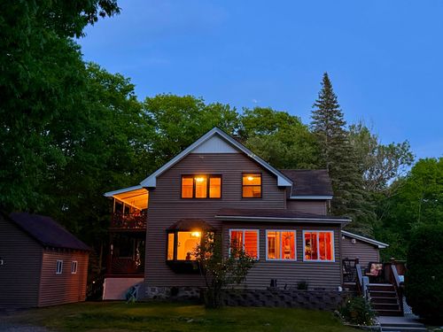 14 Broadway Ave, Gorham, NH, 03581-1502 | Card Image