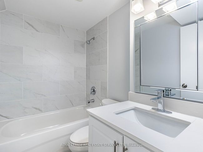 231 Elizabeth St S, House other with 6 bedrooms, 5 bathrooms and 4 parking in Brampton ON | Image 35