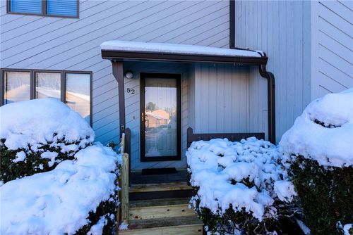 52-52 Kristee Cir, West Warwick, RI, 02893-7516 | Card Image