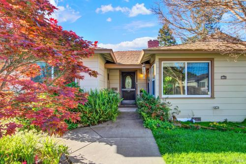 2811 Cypress St, Napa, CA, 94558-5807 | Card Image