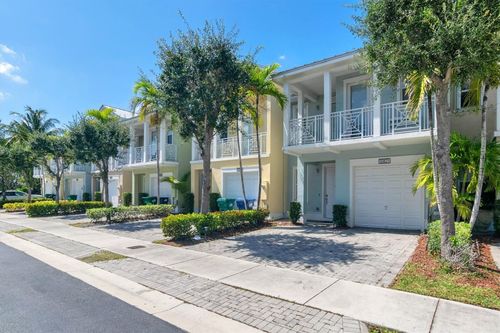 10821-10821 Nw 76th Ln, Doral, FL, 33178-2213 | Card Image