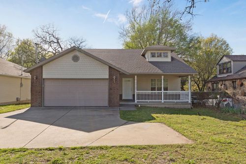 2675 N National Ave, Springfield, MO, 65803-4301 | Card Image