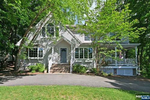 50 Midland Ave, Wyckoff, NJ, 07481-3344 | Card Image