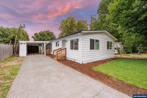 3217 Linda St, Woodburn, OR, 97071-2023 | Card Image
