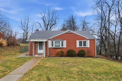 726 Rodney St, Crescent, PA, 15046-5426 | Card Image