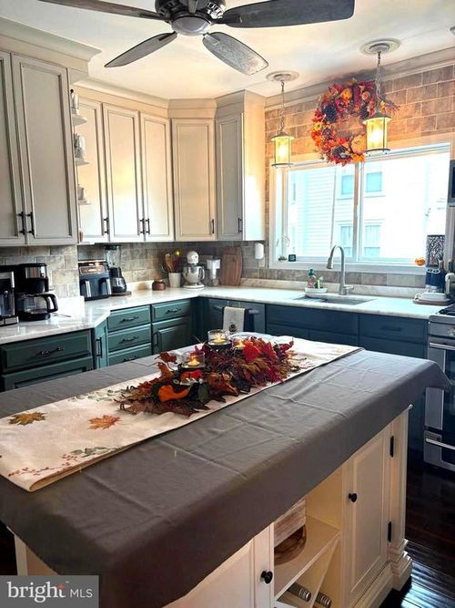 14 Ward Ave, Leesburg, NJ, 08327-3400 | Card Image