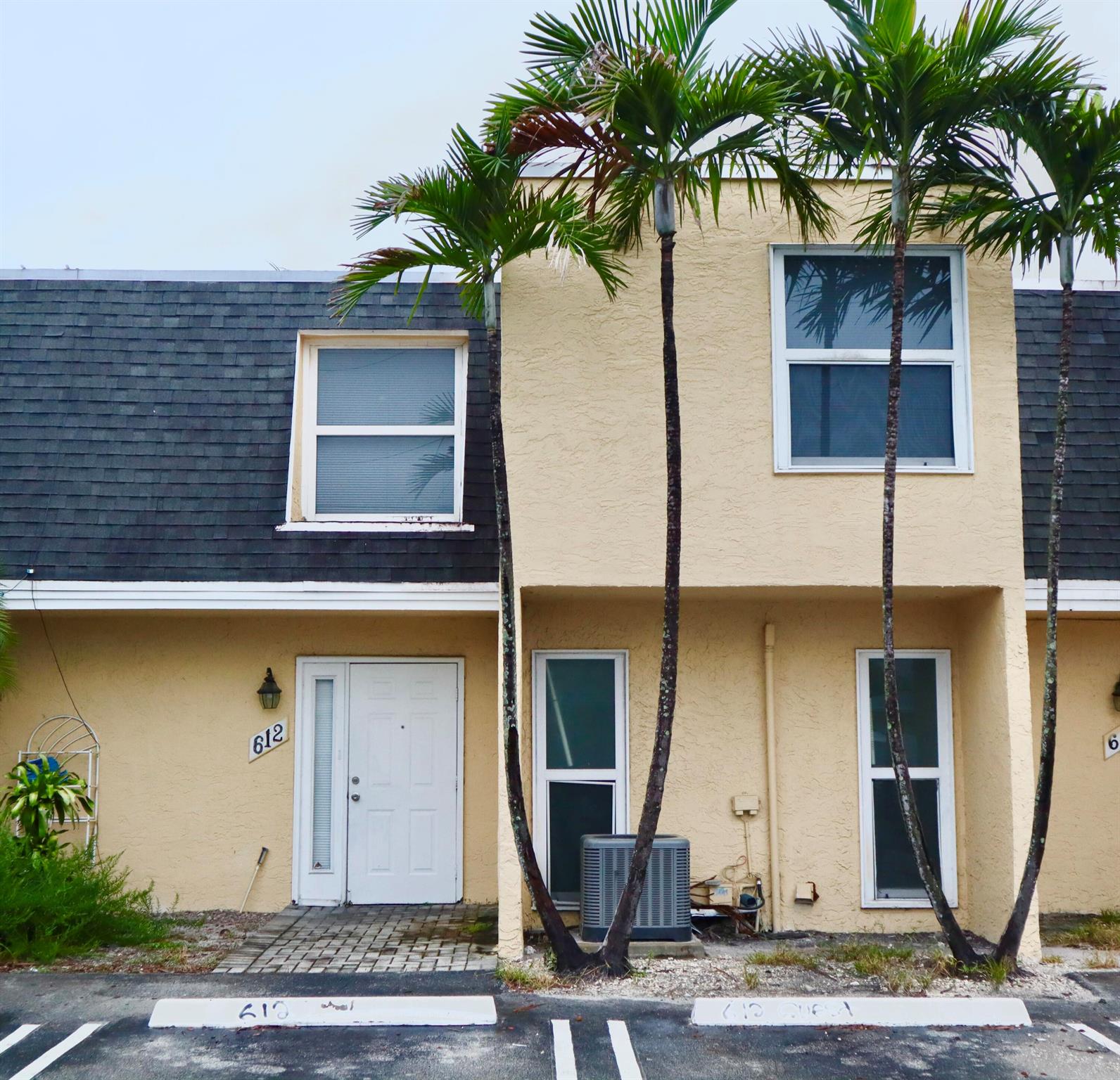 1st St, Boynton Beach, FL 33435