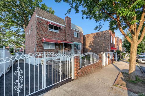 931 E 232nd St, Bronx, NY, 10466-4609 | Card Image