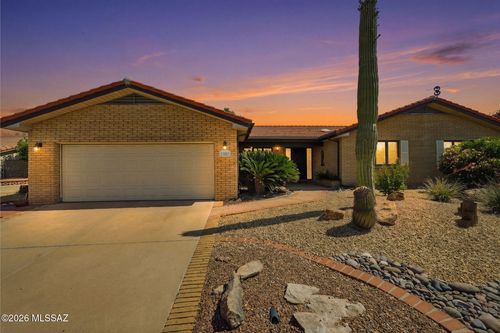 25 W Paseo Del Chino, Green Valley, AZ, 85614 | Card Image