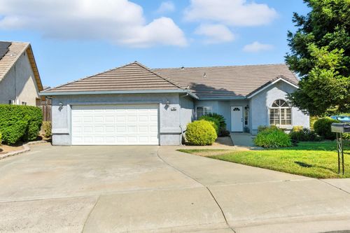 1052 Mockingbird Ln, Valley Springs, CA, 95252-8874 | Card Image