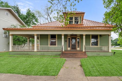 607 W Brown St, Ennis, TX, 75119-4604 | Card Image