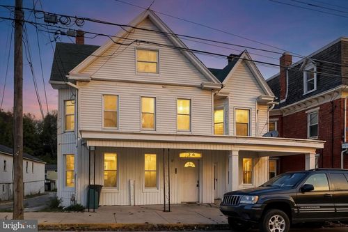 126 W Main St, WINDSOR, PA, 17366-9690 | Card Image