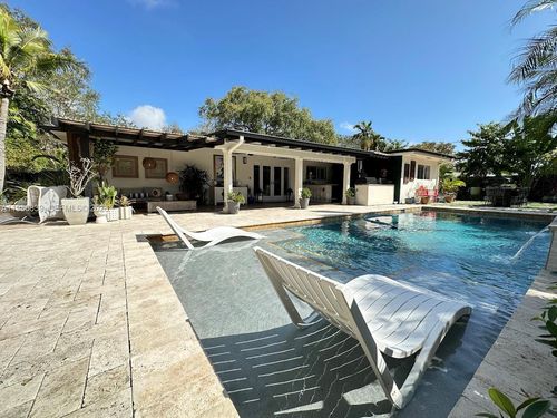 6520 Sw 65th St, South Miami, FL, 33143-3214 | Card Image