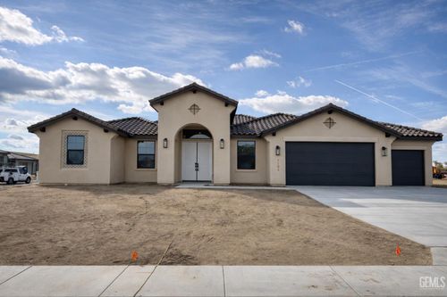 7101 Healthland Dr, Bakersfield, CA, 93314-8294 | Card Image