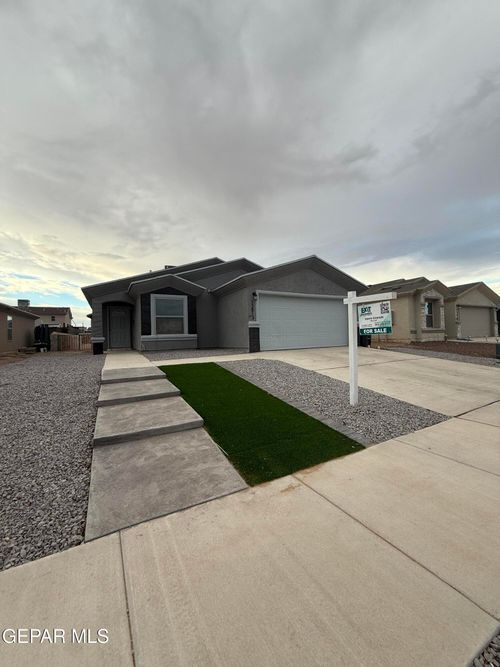13813 Flora Vista Ave, Horizon City, TX, 79928-2420 | Card Image